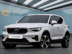 Weiß Gebraucht 2024 Volvo XC40 Core SUV | 33.649 € (Guter Preis)