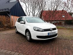 Weiß Gebraucht 2012 VW Golf Limousine | 4.800 € (Etwas zu teuer)