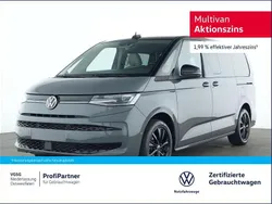Grau Gebraucht 2024 VW Multivan Life Van / Kleinbus | 59.510 € (Teuer)