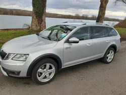 Silber Gebraucht 2019 Skoda Octavia Scout Kombi | 20.800 € (Fairer Preis)