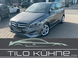 Grau Gebraucht 2016 Mercedes B200 Van / Kleinbus | 14.490 € (Fairer Preis)