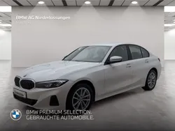 Weiß Gebraucht 2024 BMW 318 Shadowline Limousine | 33.606 € (Guter Preis)