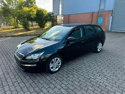 Schwarz Gebraucht 2015 Peugeot 308 Active Kombi | 5.950 € (Etwas zu teuer)