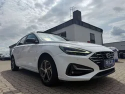 Weiß Gebraucht 2020 Hyundai i30 Intro Edition Kombi | 10.495 € (Teuer)