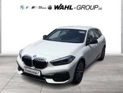 Weiß Gebraucht 2022 BMW 118 Sport Line Kleinwagen | 21.590 € (Fairer Preis)