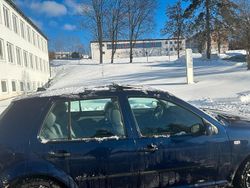 Blau Gebraucht 2002 VW Golf IV Kleinwagen | 1.200 € (Guter Preis)