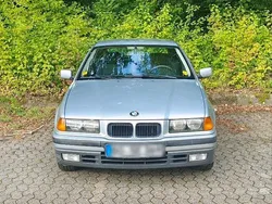 Silber Gebraucht 1996 BMW 316 Coupé | 2.000 €