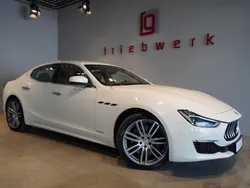 Weiß Gebraucht 2018 Maserati Ghibli GranLusso Coupé | 42.941 € (Teuer)