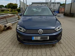 Blau Gebraucht 2015 VW Golf Sportsvan Highline Van / Kleinbus | 11.900 € (Guter Preis)