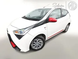 Gebraucht 2020 Toyota Aygo X-play Kleinwagen | 11.388 € (Etwas zu teuer)