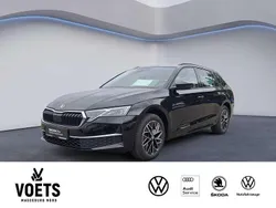 Blackmagic perleffekt Gebraucht 2024 Skoda Octavia Selection Kombi | 31.295 € (Guter Preis)