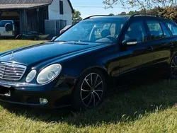 Schwarz Gebraucht 2003 Mercedes 240 Limousine | 1.800 €