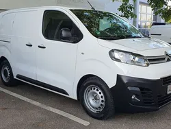 Weiss banquise Gebraucht 2018 Citroën Jumpy Van / Kleinbus | 9.950 €