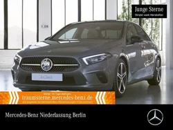 Grau Gebraucht 2021 Mercedes A250 Night Limousine | 30.990 € (Etwas zu teuer)