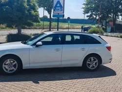Weiß Gebraucht 2018 Audi A4 Kombi | 16.300 € (Guter Preis)