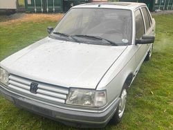 Silber Gebraucht 1992 Peugeot 309 Kleinwagen | 1.400 €