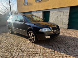 Schwarz Gebraucht 2005 Skoda Octavia Kombi | 1.590 € (Etwas zu teuer)
