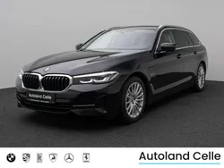 Saphirschwarz metallic475 Gebraucht 2021 BMW 530 Sport Line Kombi | 29.999 € (Guter Preis)