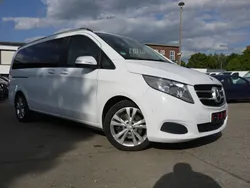 Bergkristallweiß Gebraucht 2015 Mercedes V220 Edition Van / Kleinbus | 21.999 € (Teuer)