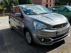 Grau Gebraucht 2017 Mitsubishi Space Star Kleinwagen | 4.800 € (Fairer Preis)