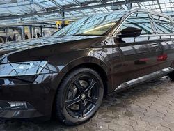 Braun Gebraucht 2016 Skoda Superb Kombi | 18.800 € (Fairer Preis)
