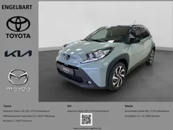 Urban khaki / mysticschwarz mi Neu 2024 Toyota Aygo Team Kleinwagen | 18.990 €