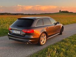 Grau Gebraucht 2014 Audi A4 S-Line Kombi | 15.900 € (Etwas zu teuer)