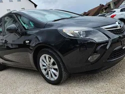 Grau Gebraucht 2015 Opel Zafira Tourer Van / Kleinbus | 6.600 € (Guter Preis)