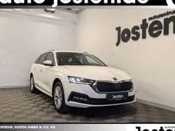 Weiß Gebraucht 2022 Skoda Octavia Ambition Kombi | 22.880 € (Superpreis)