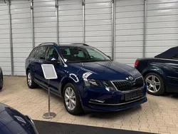 Blau Gebraucht 2018 Skoda Octavia Elegance Kombi | 12.950 € (Guter Preis)