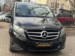 Schwarz Gebraucht 2016 Mercedes V220 Avantgarde Van / Kleinbus | 22.999 € (Guter Preis)