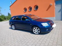 Blau Gebraucht 2005 Toyota Avensis T2 Kombi | 5.950 €