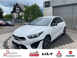 Weiß Neu 2025 Kia Ceed GT GT-Line Limousine | 29.900 € (Fairer Preis)