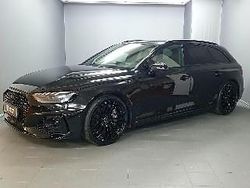 Mythosschwarz (metallic) Gebraucht 2022 Audi RS4 Ambiente Kombi | 61.780 € (Fairer Preis)