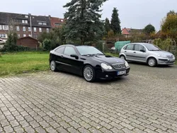 Schwarz Gebraucht 2005 Mercedes C180 Coupé | 3.200 € (Etwas zu teuer)