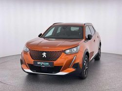 Orange (metallic) Gebraucht 2023 Peugeot e-2008 Allure SUV | 18.970 € (Superpreis)