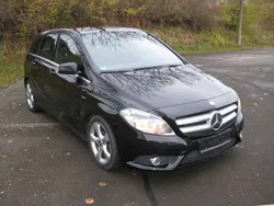 Schwarz Gebraucht 2012 Mercedes B180 Van / Kleinbus | 9.990 € (Guter Preis)