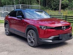 Rot Gebraucht 2023 Mazda MX30 Makoto SUV | 17.890 € (Fairer Preis)