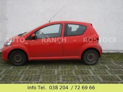 Rot Gebraucht 2007 Toyota Aygo Cool Kleinwagen | 1.200 € (Guter Preis)
