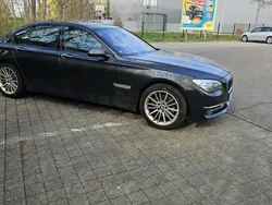 Grau Gebraucht 2014 BMW 730 Limousine | 11.099 € (Guter Preis)