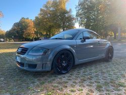 Rot Gebraucht 1999 Audi TT Coupé | 7.900 €