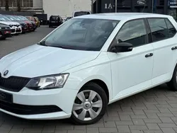 Weiß Gebraucht 2016 Skoda Fabia Cool Edition Limousine | 8.999 € (Etwas zu teuer)