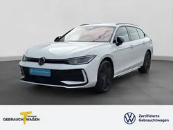 Weiß Gebraucht 2024 VW Passat R-line Kombi | 45.870 € (Superpreis)