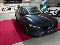 Denim blue / metallic Gebraucht 2021 Volvo V60 Momentum Kombi | 19.999 € (Guter Preis)