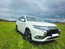 Weiß Gebraucht 2019 Mitsubishi Outlander P-HEV SUV | 19.500 € (Fairer Preis)