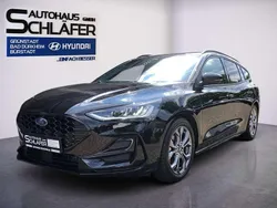Obsidianschwarz metallic Gebraucht 2024 Ford Focus ST-Line Kombi | 22.880 € (Guter Preis)