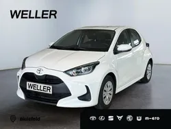 Schneeweiß Gebraucht 2023 Toyota Yaris Comfort Kleinwagen | 14.980 € (Fairer Preis)