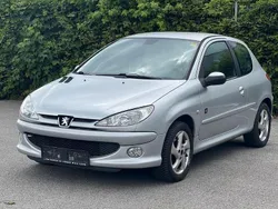 Silber Gebraucht 2008 Peugeot 206 Limousine | 3.500 € (Teuer)