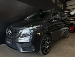 Grau Gebraucht 2021 Mercedes V300 AMG line Van / Kleinbus | 47.990 € (Guter Preis)