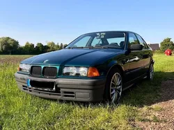 Grün Gebraucht 1996 BMW 316 Basis Limousine | 1.000 €